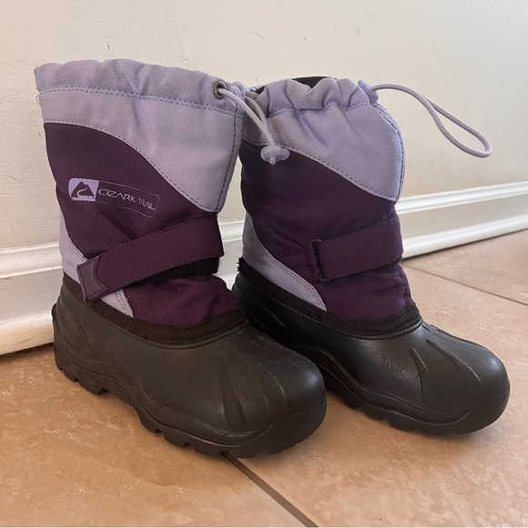 Ozark Trail Girls Snow Boots 12 Purple Black Waterproof Winter Insulated NICE - Picture 1 of 7